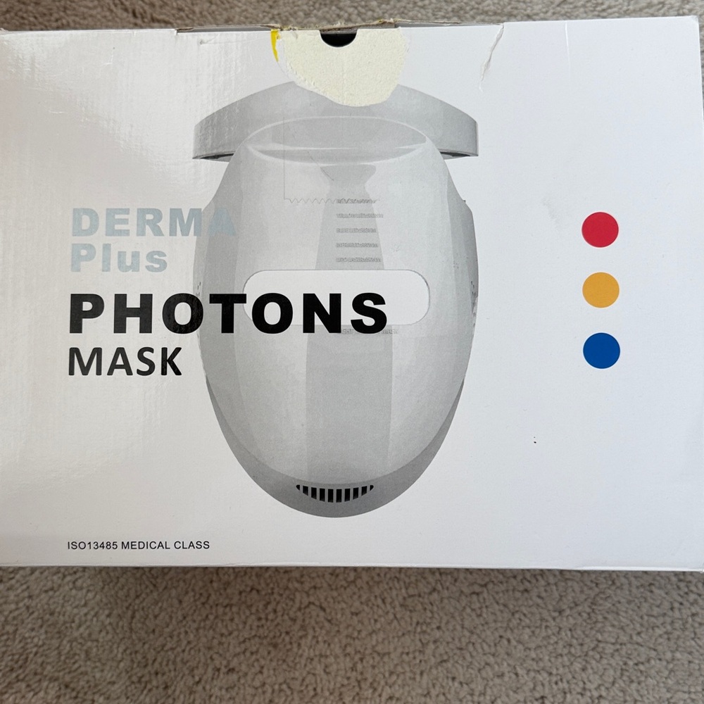 Derma Plus White Mask
